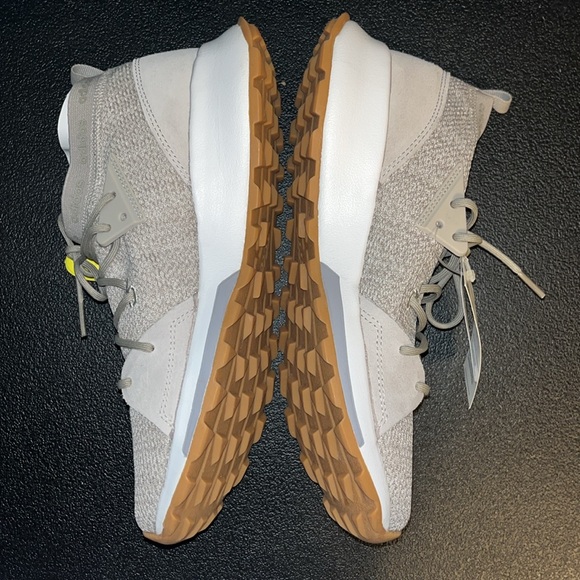 adidas Quesa running shoes. NWT - Picture 2 of 7